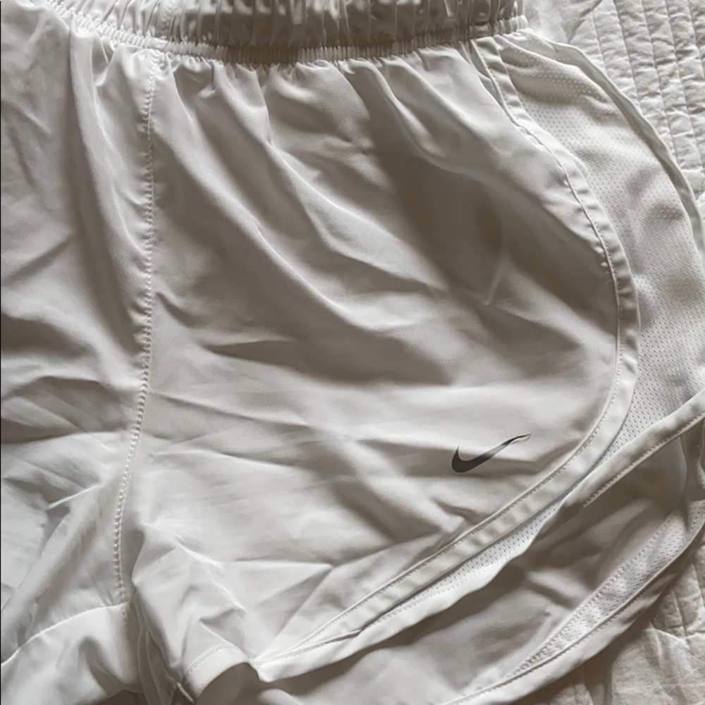 white nike shorts
